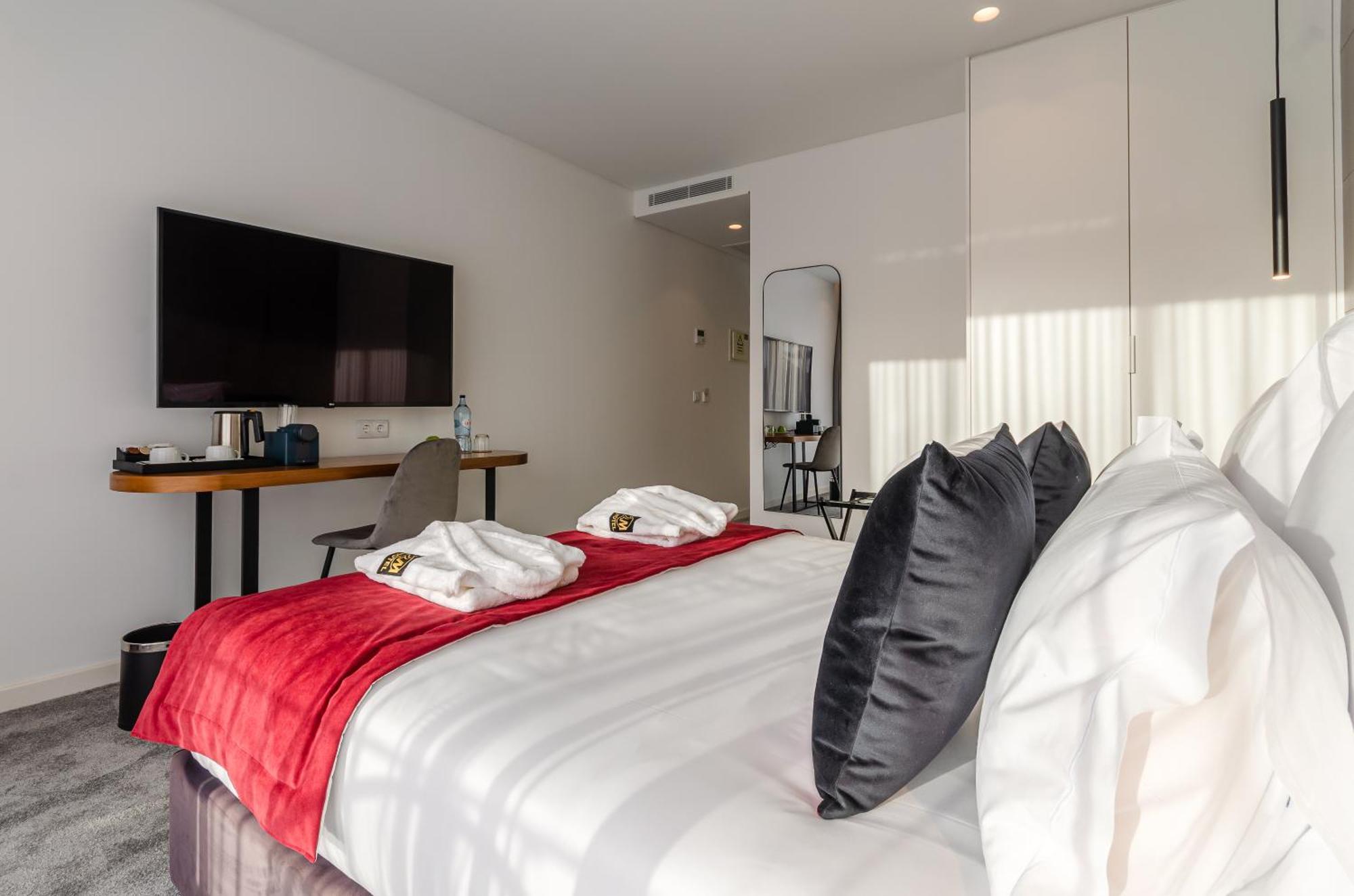 2M Boutique Hotel 蒙蒂茹 外观 照片